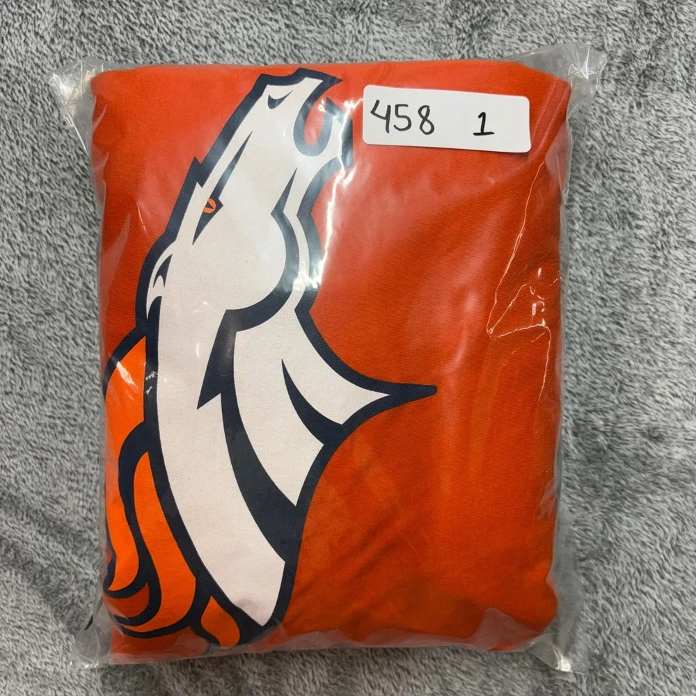 NFL Denver Broncos T-Shirt & Scarf Bundle‎ Mens XL Orange Good Long Sleeve Knit